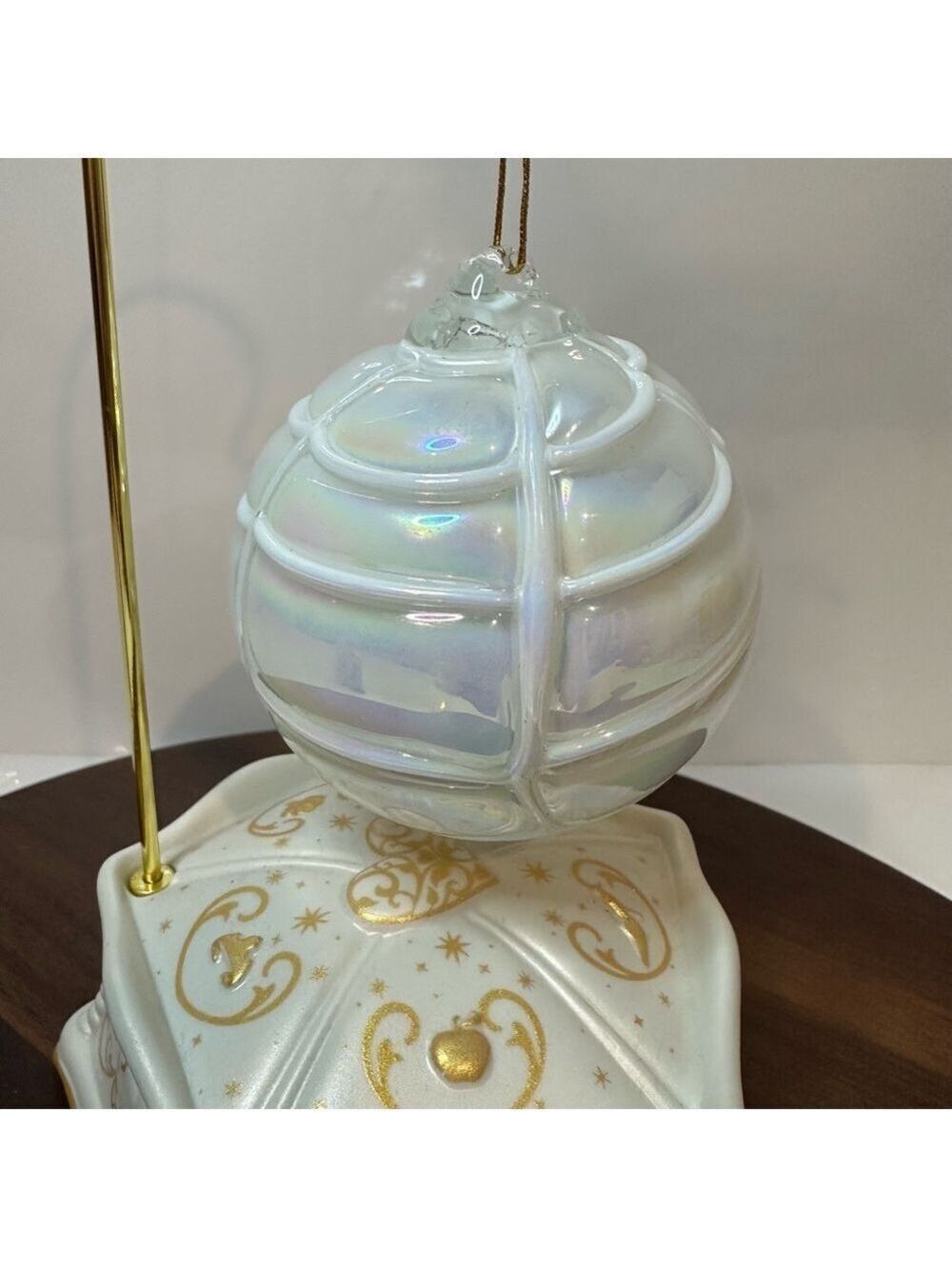 Hand Blown Glass Cinderella Pumpkin Carriage Ornament Iridescent Pearl White